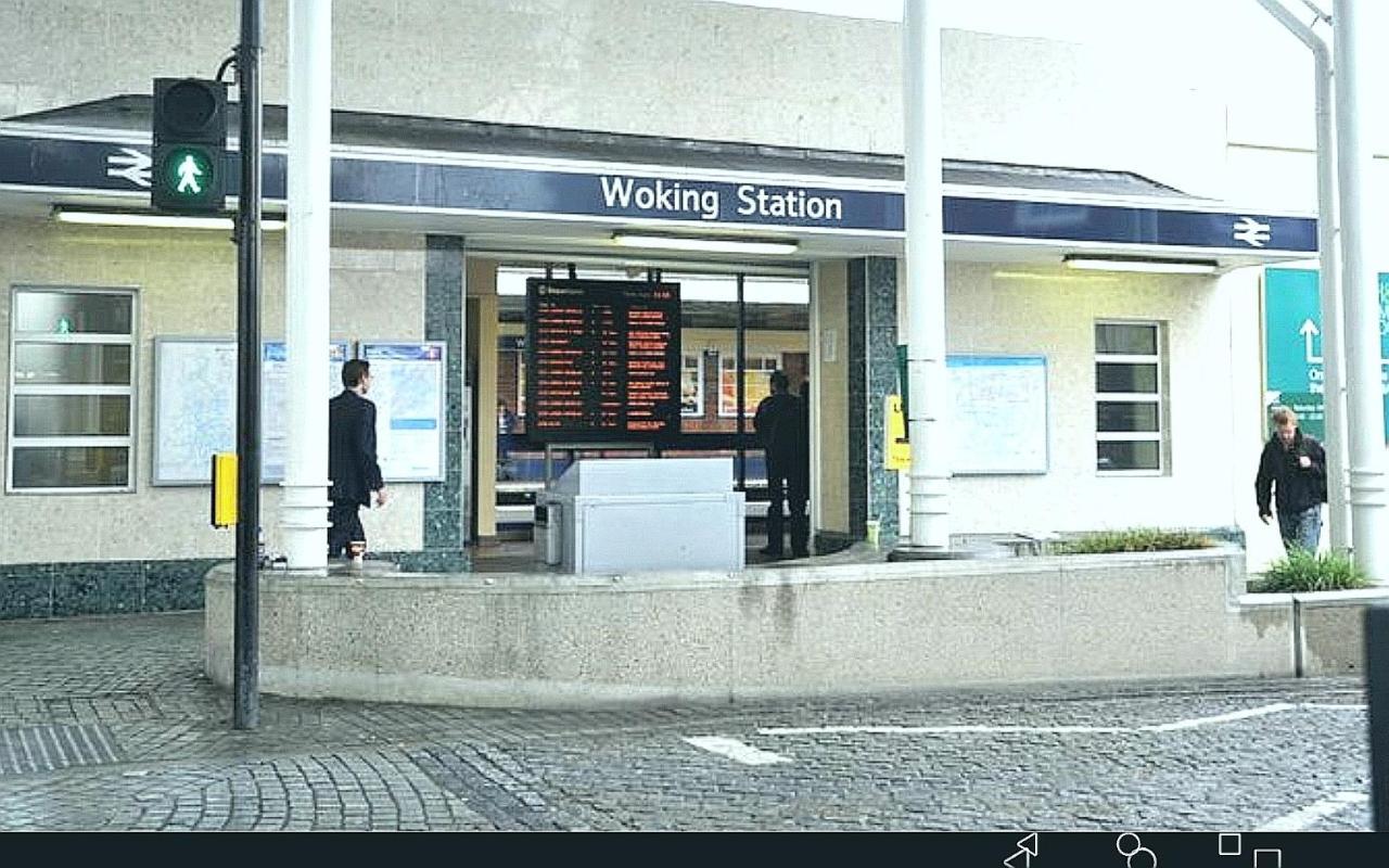 New Central Woking 1 And 2 Bedroom Apartments With Free Gym, Close To Train Station Εξωτερικό φωτογραφία